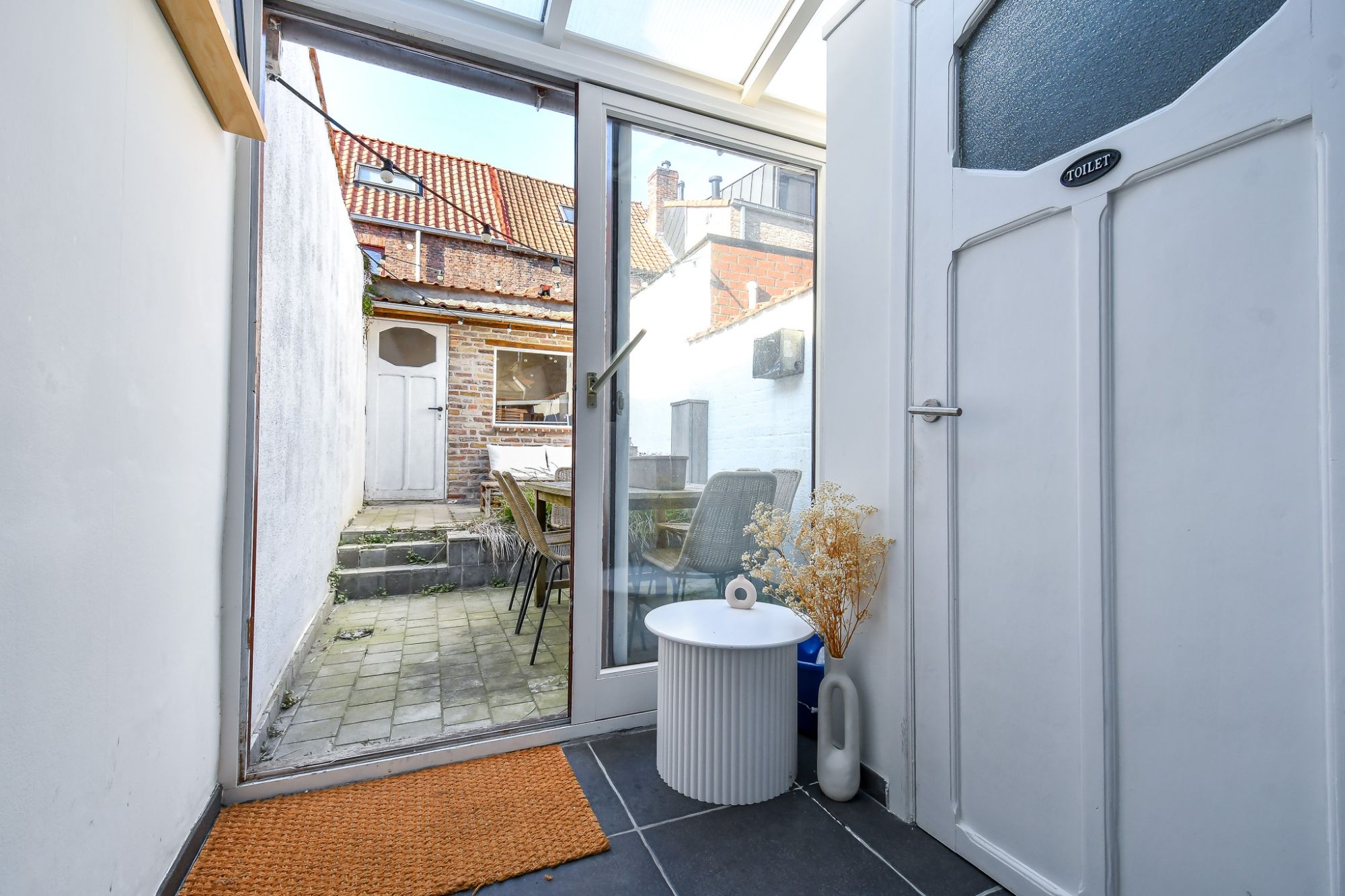 Charmante stadswoning met koer in centrum Brugge foto 15