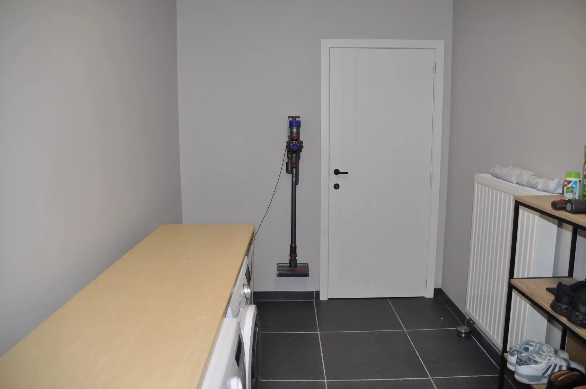 TIJDLOZE GERENOVEERDE WONING MET 2 SLPK’S IN RUSTIGE BUURT IN VELDWEZELT foto 11