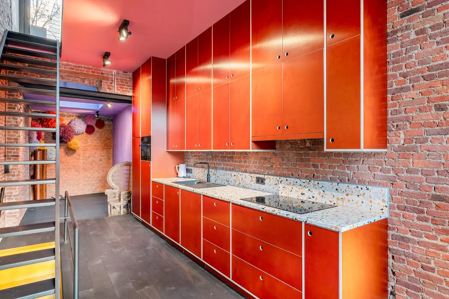 Karaktervolle erfgoedwoning op topligging tegenover de Sint-Gummaruskerk. foto 16