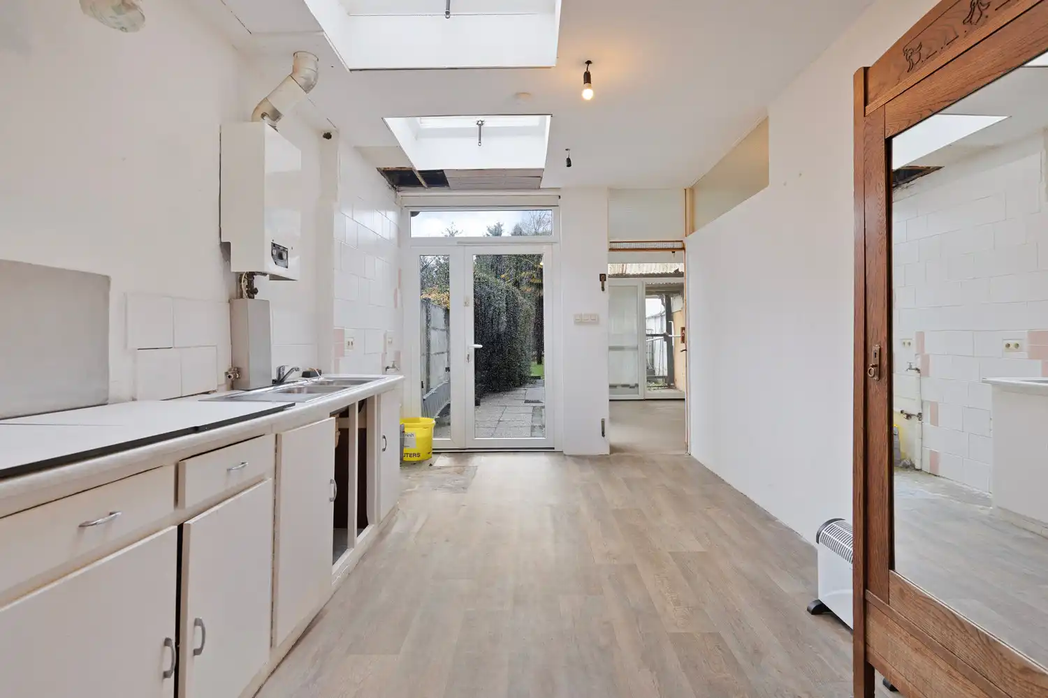 Deurne-Zuid: volledig te renoveren rijwoning met 3 slks op 352m2! foto 10