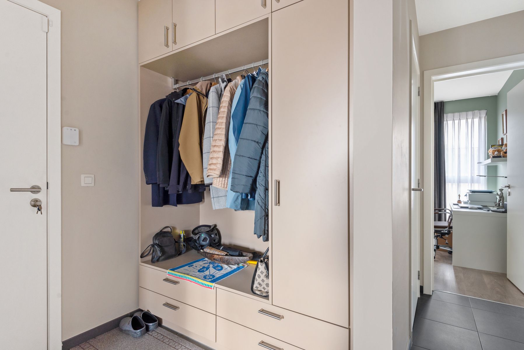 Modern en ruim appartement te koop op toplocatie. foto 18