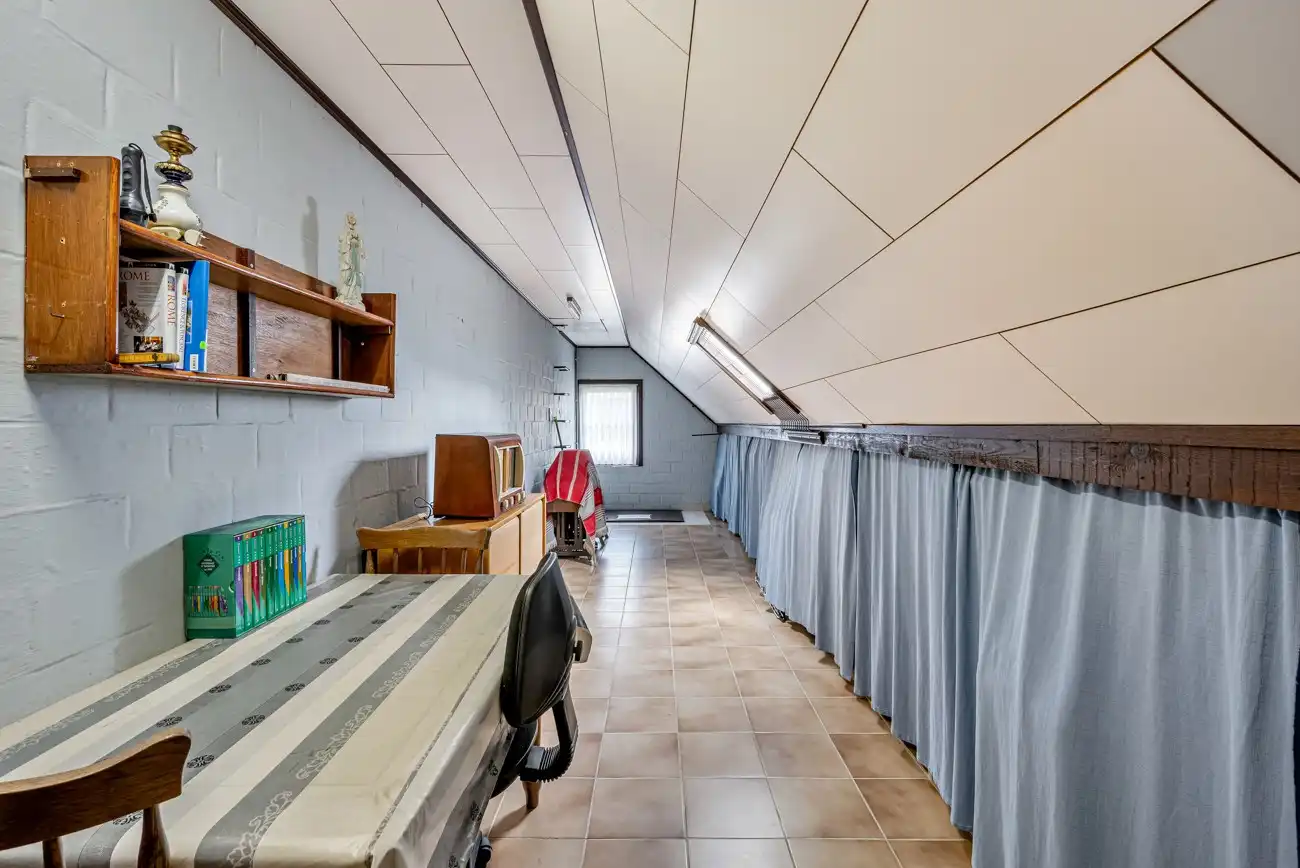 Praktische en ruime gezinswoning op rustige locatie nabij alle faciliteiten! foto 13