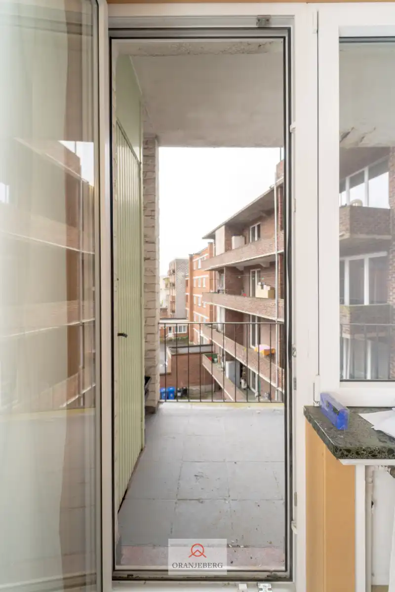 Ruim 3 slpk appartement vlakbij Station Gent-Sint-pieters. foto 26