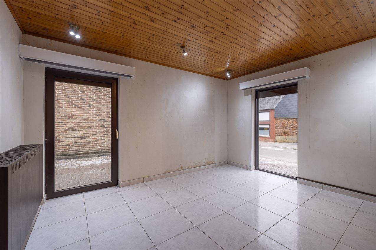 Ruim huis met praktijkruimte en 4 slaapkamers foto 13