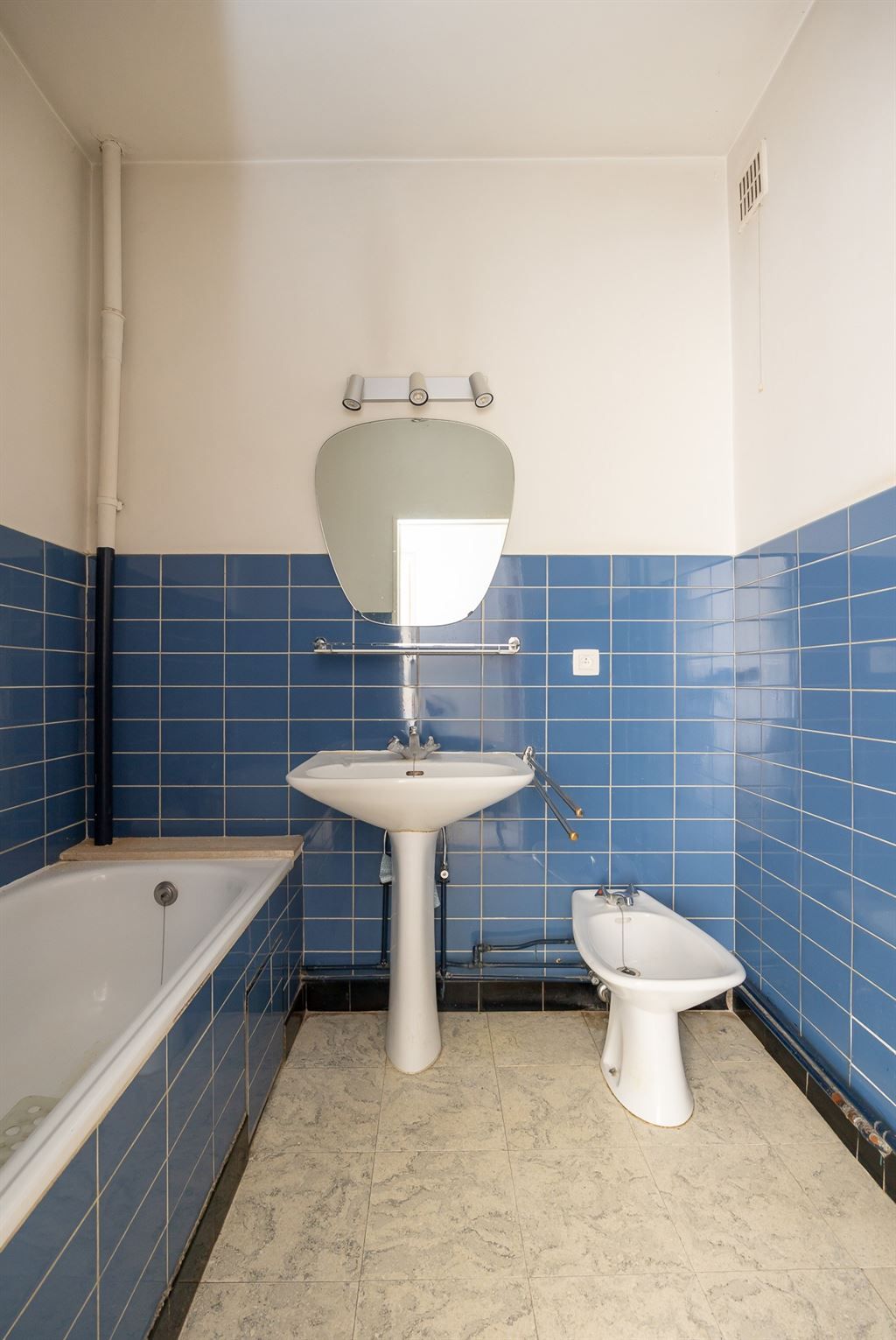 Te renoveren appartement met autostaanplaats foto 18