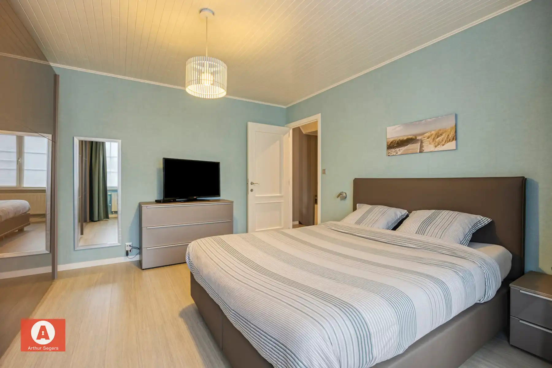 Hedendaagse HOB, gelegen pal bij het centrum van Buggenhout foto 16