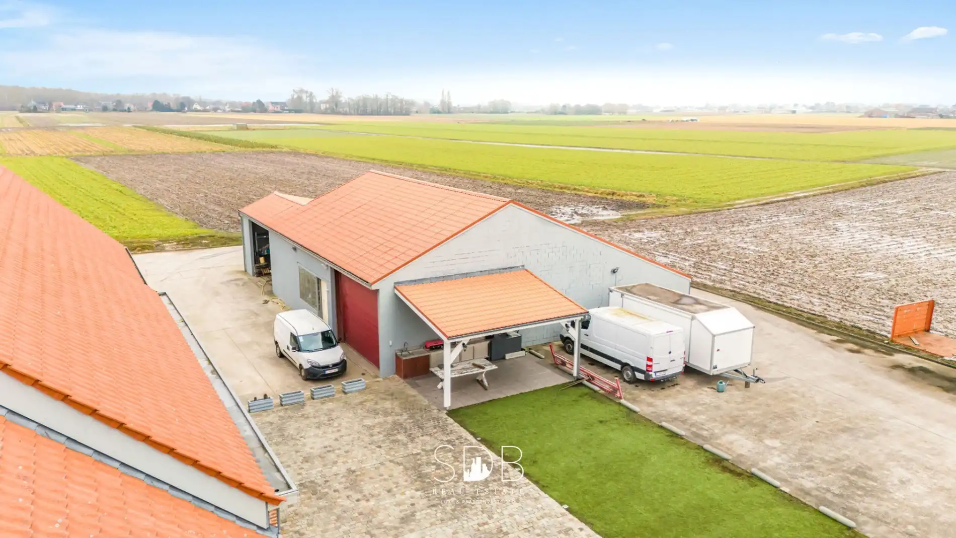 Prachtige villa in hoevestijl met bijgebouwen en akkerlanden/weilanden op 1,45ha foto 32