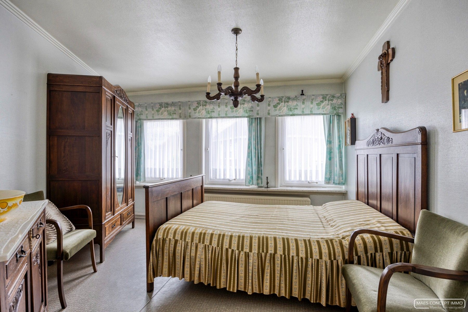 Handelsruimte met woning op topligging in Zulte foto 18