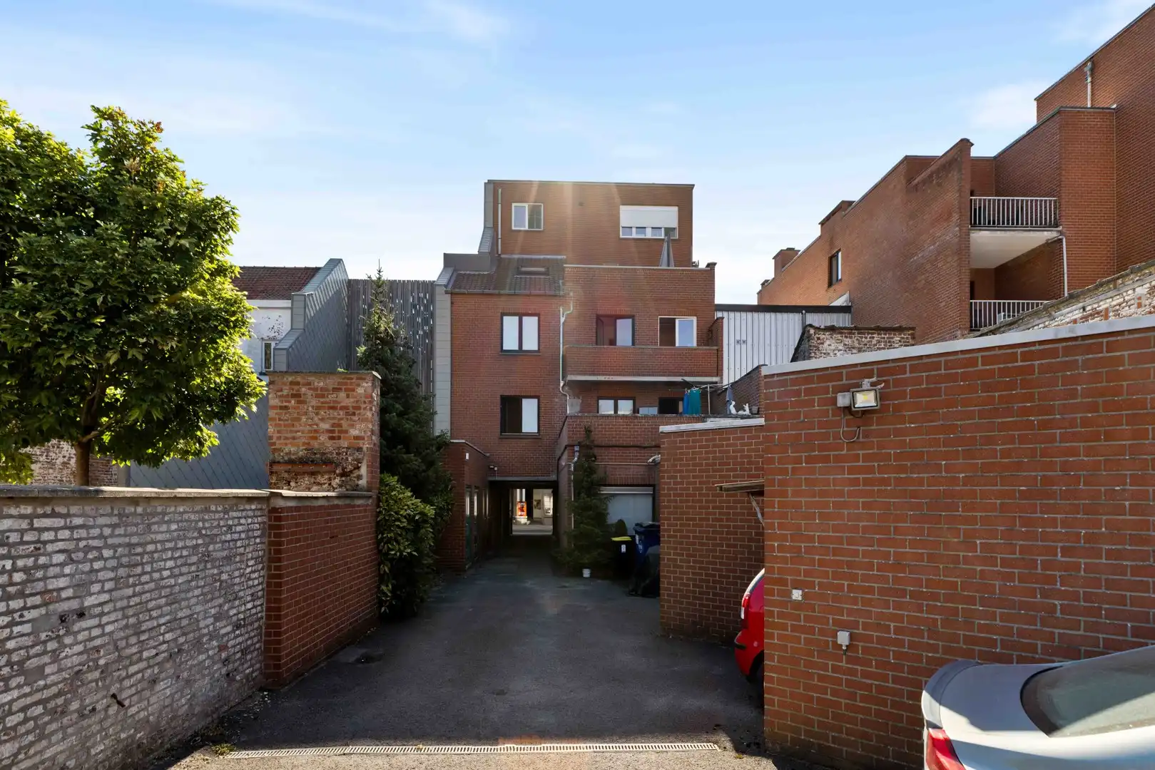 Ruim en lichtrijk appartement met 3 slaapkamers, terras en garage in centrum Izegem foto 14