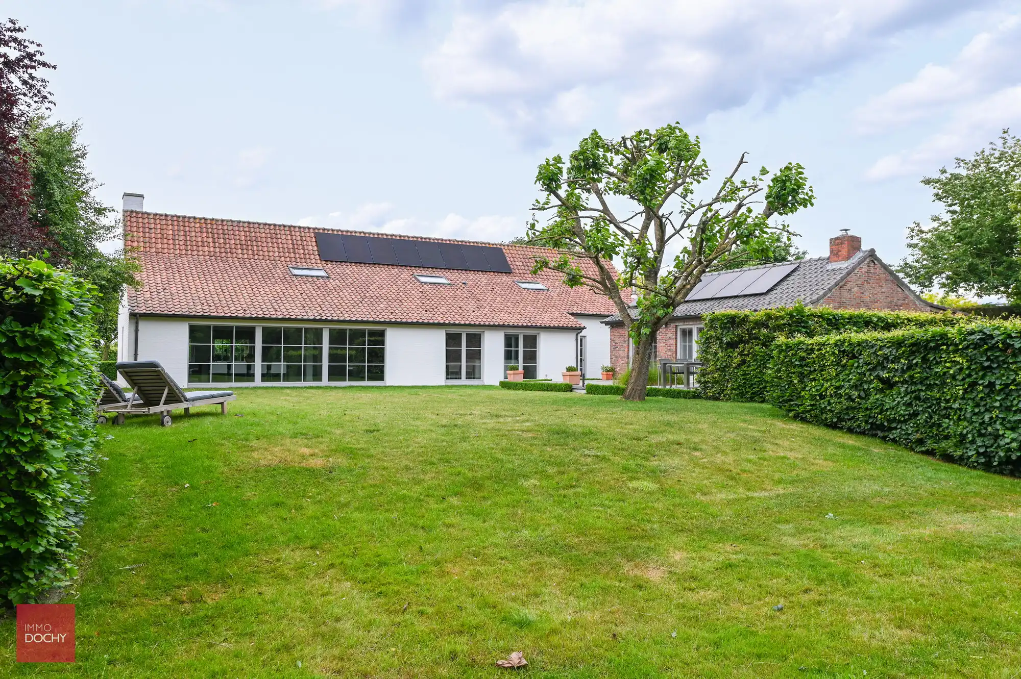 Instapklaar landhuis met bijgebouw foto 7