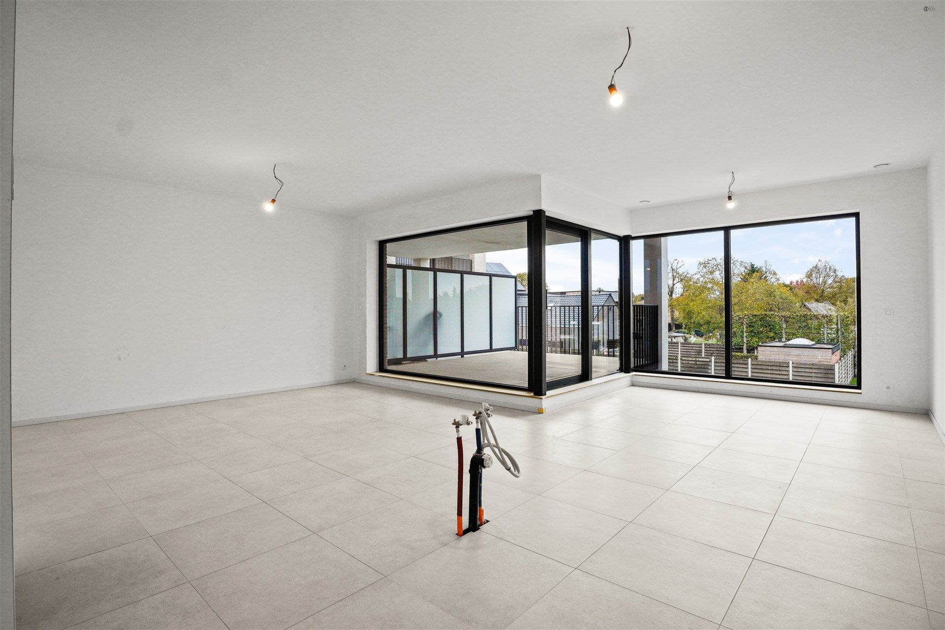 Top gelegen 2 slaapkamer appartement met mooi zicht foto {{pictureIndex}}