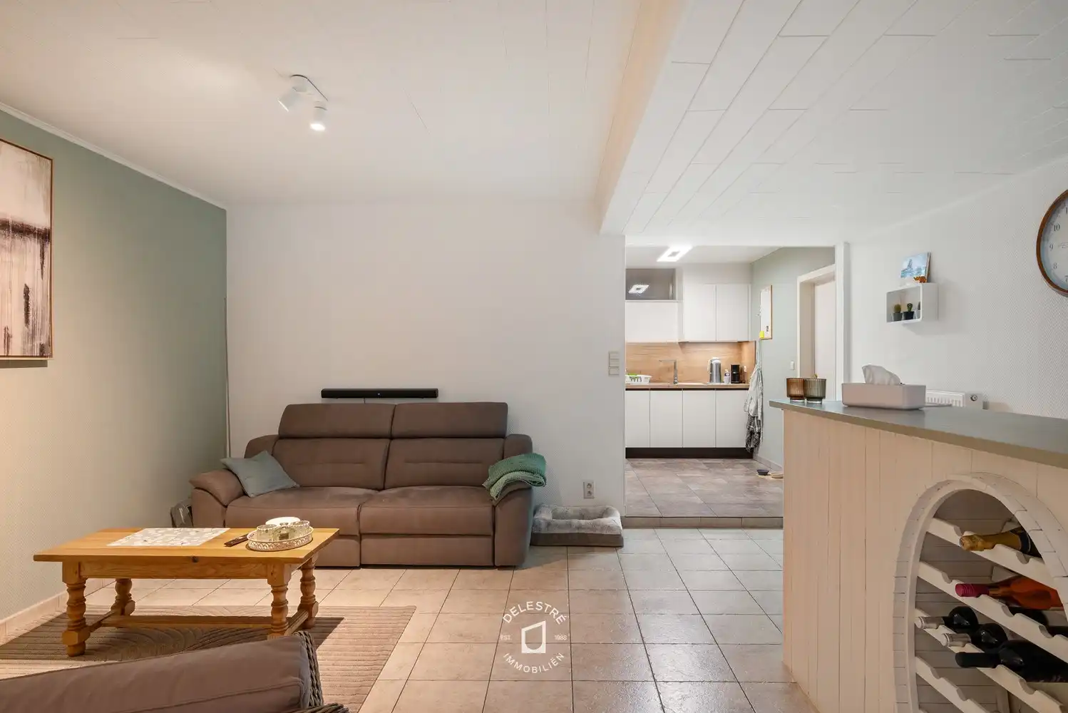 COMPLEET GERENOVEERD GELIJKVLOERS APP. INLUSIEF GARAGEBOX. foto 4