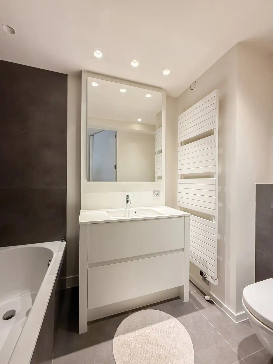 Zonnig en gemeubeld appartement met zeezicht - Albertplein foto 13