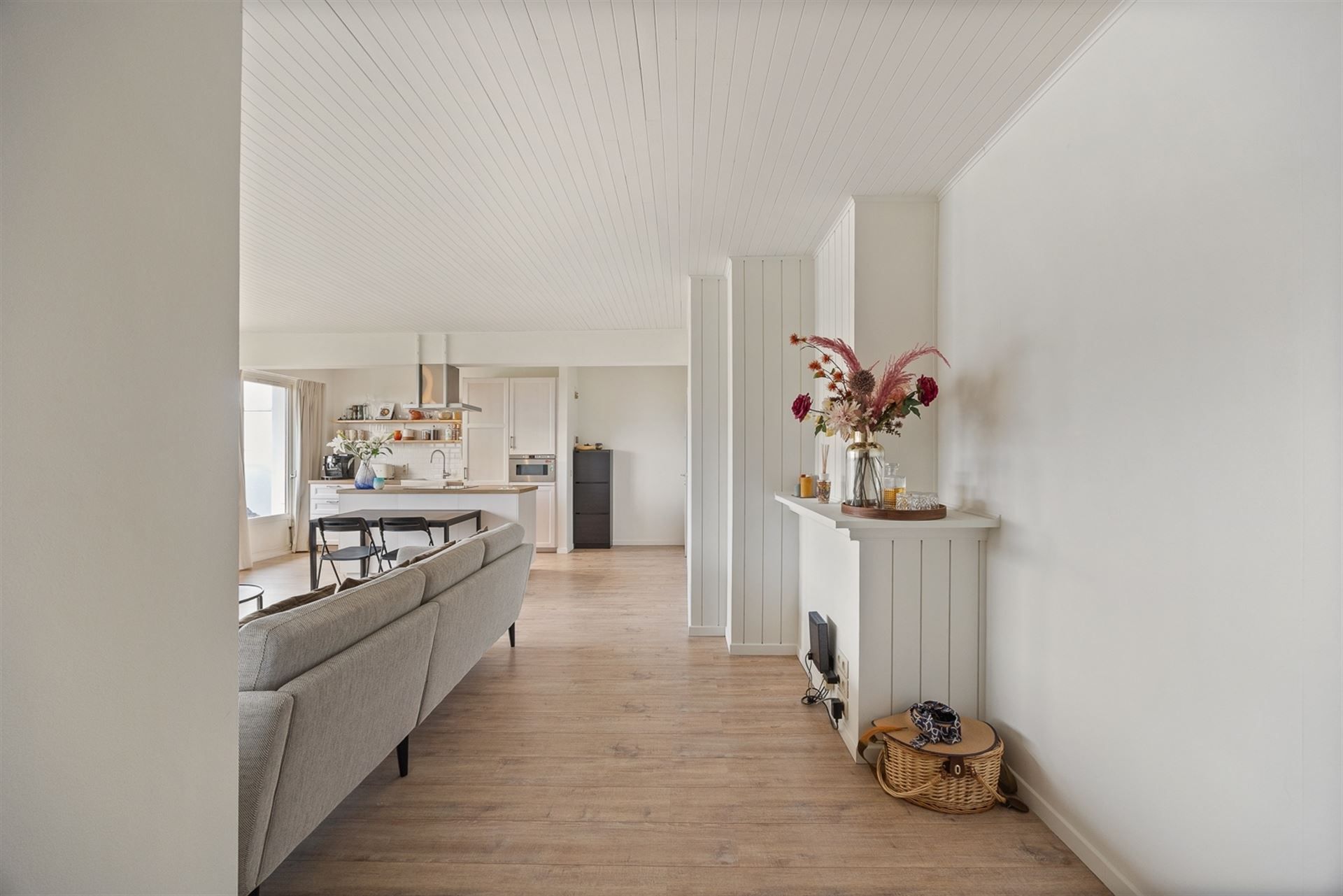 Lichtrijk Appartement met Panoramisch Uitzicht op Antwerpen foto 2
