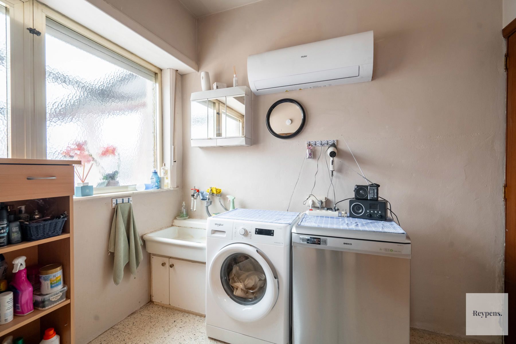 Op te frissen woning in een rustige wijk foto 8