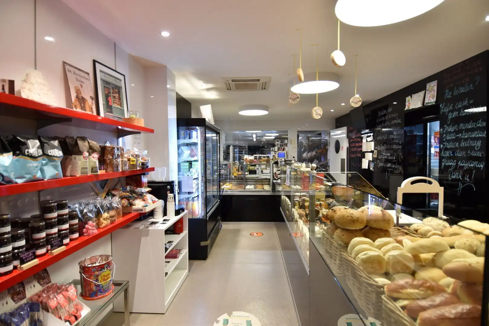 Succesvolle bakkerij mét bovenliggende woonst te koop in Heule foto 4