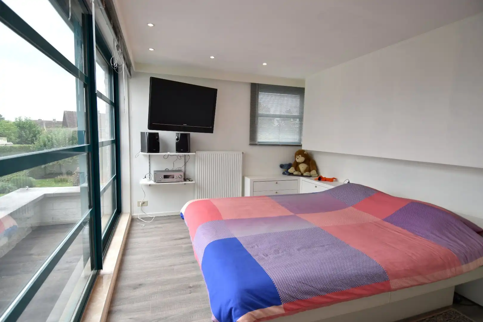 Uitzonderlijk vastgoed te koop op een zeer royaal perceel (2103 m²) in Gullegem foto 14