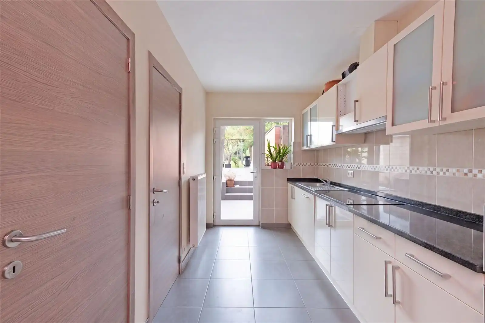 Instapklare woning met ruime tuin op topligging in Aalst foto 7