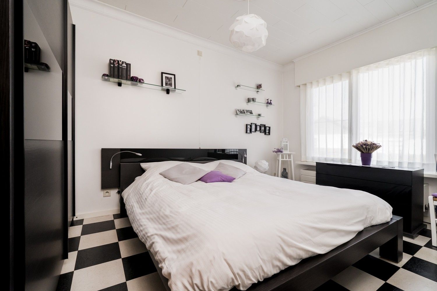 Lichtrijke halfopen bebouwing in aangename woonwijk foto 16