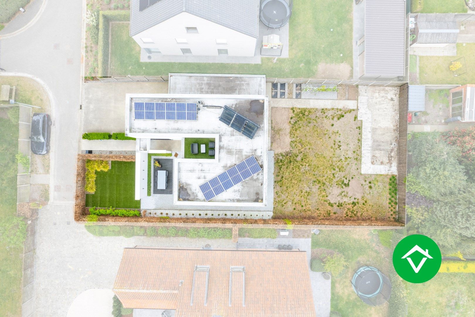 Zeer stijlvolle en instapklare villa te koop in het centrum van Koekelare. foto 4