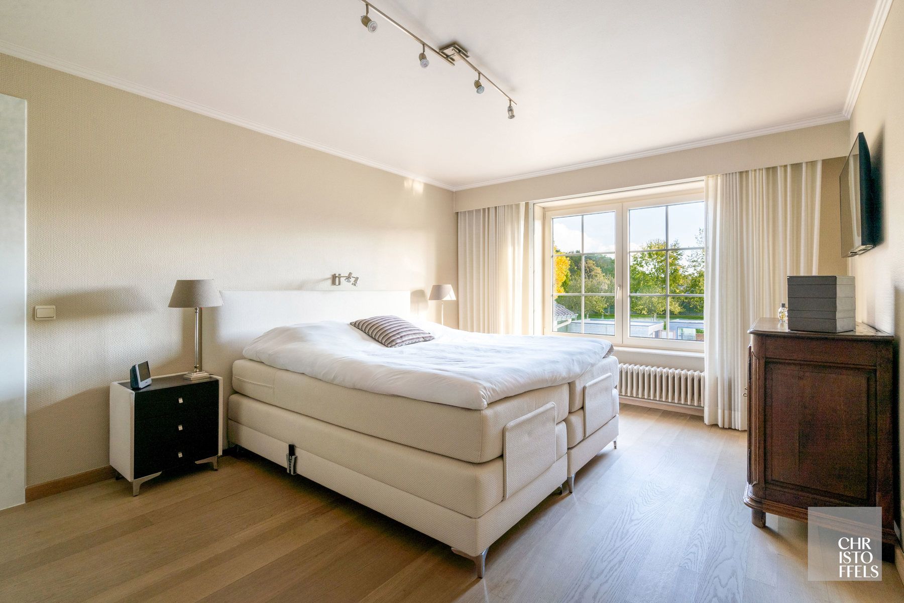 Eigentijdse villa (428m²) met zwembad en 2de woning (187m²)!  foto 13