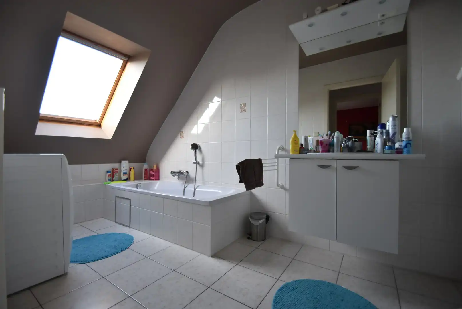 Comfortabel instapklaar duplex-appartement te Bilzen-Beverst foto 14