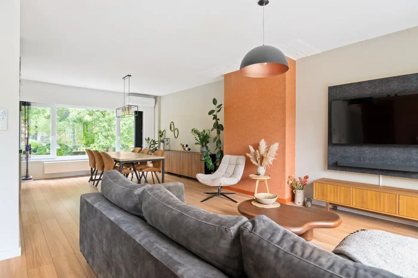 Instapklare bel-etage met 2 slpk, garage én gezellige tuin foto 4