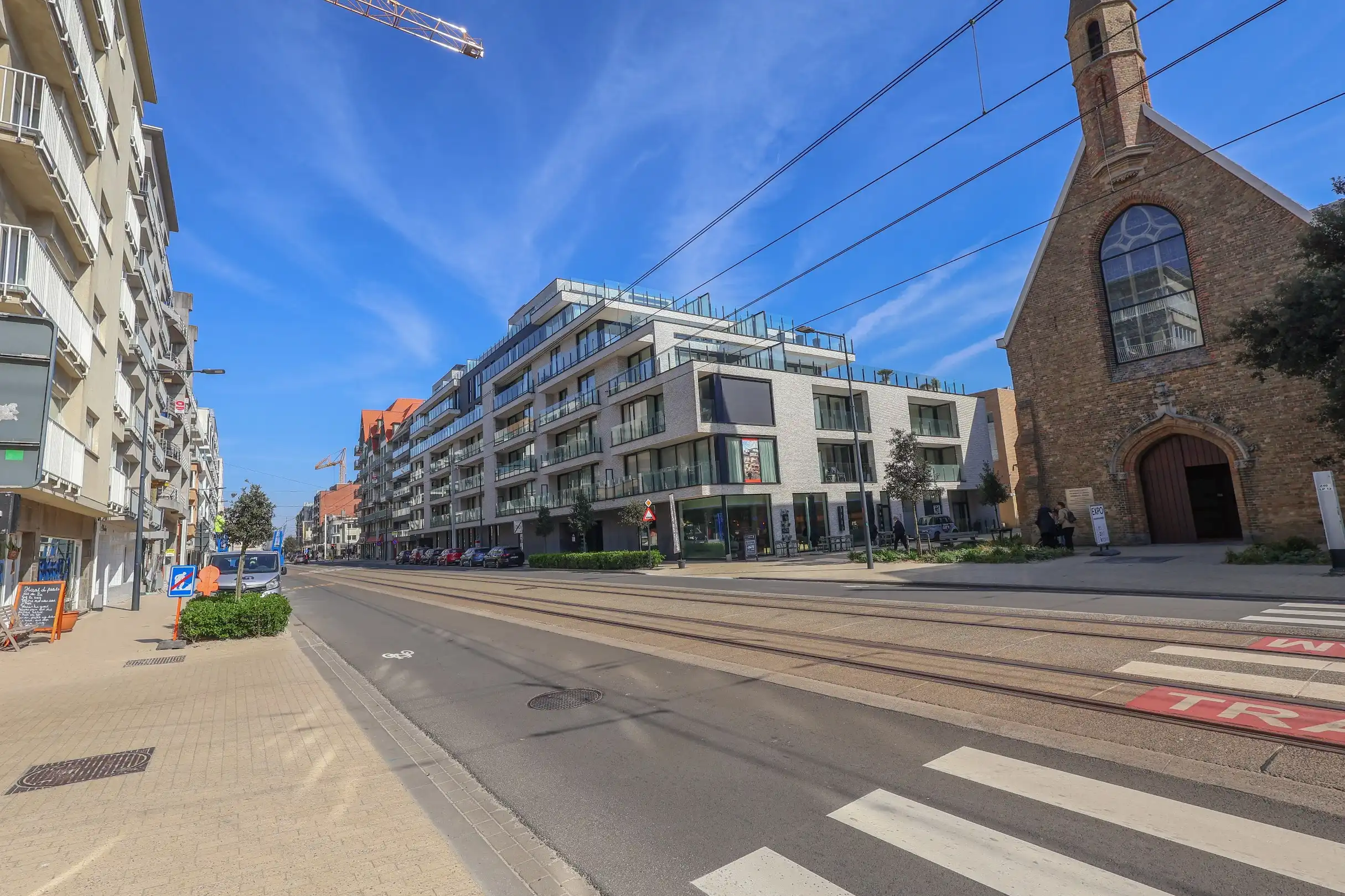 Verhuurde assistentiewoning met uitzonderlijk ruim zonneterras van 64,5m² in Oostduinkerke! foto 18