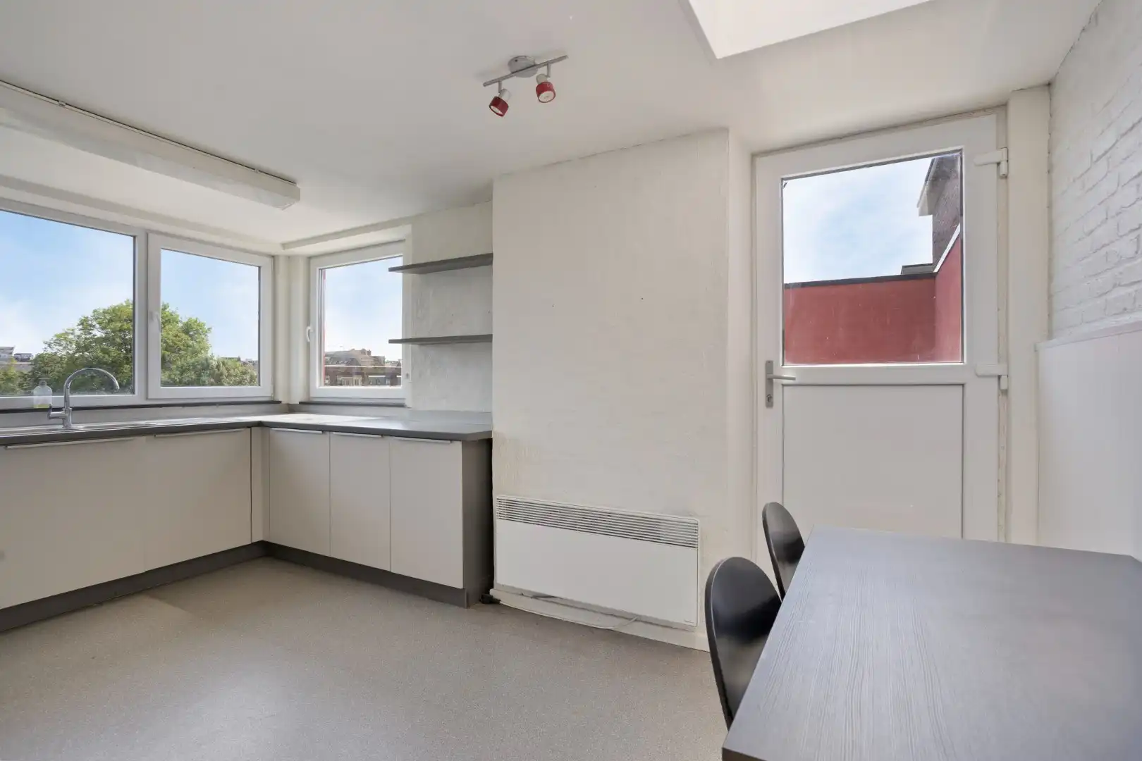 Centraal gelegen appartement met 2 slaapkamers en groot terras in Leuven  foto 9