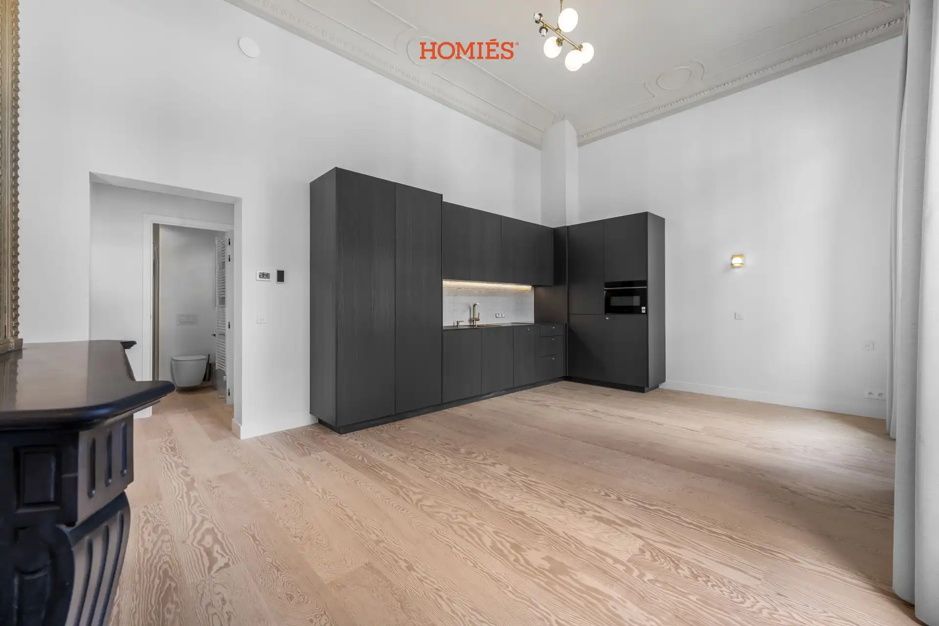 Exclusieve studio met balkon op Bondgenotenlaan foto 2