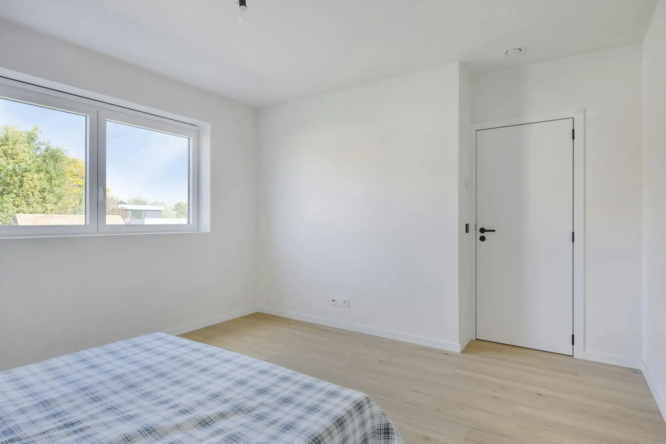 Afgewerkte nieuwbouwwoning te koop in Desselgem foto 12