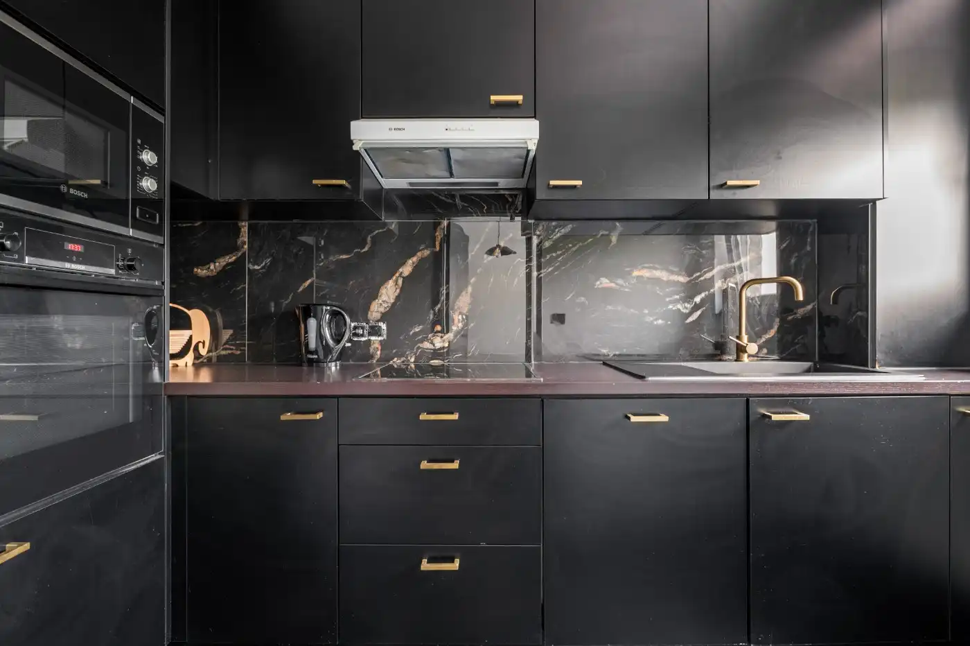 Tof, instapklaar app. op 3e verd. met 2 slpk., terrasje en garage foto 9