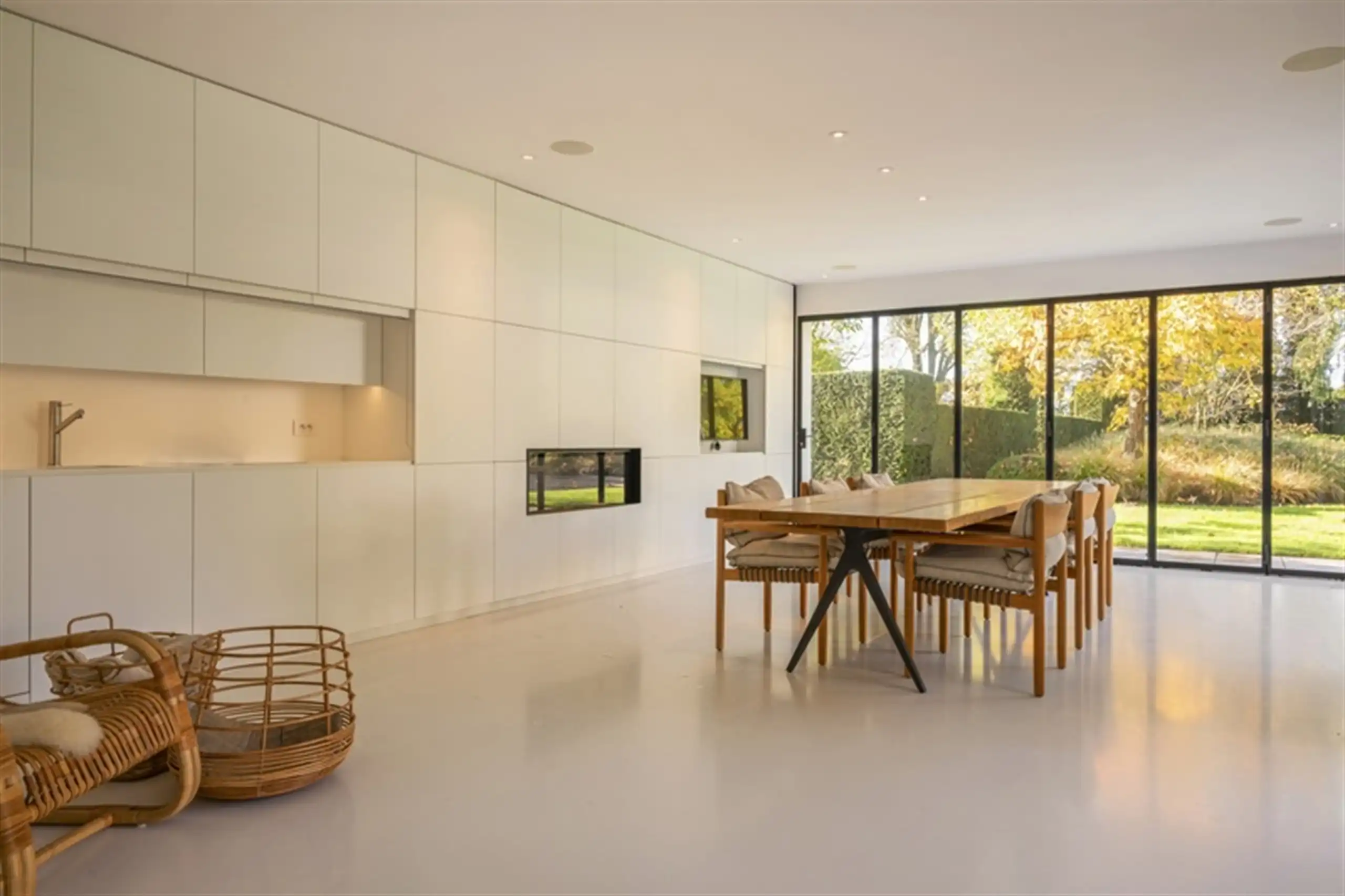 Waardevolle witte vastgoedparel  op 8.679 m² ! foto 32