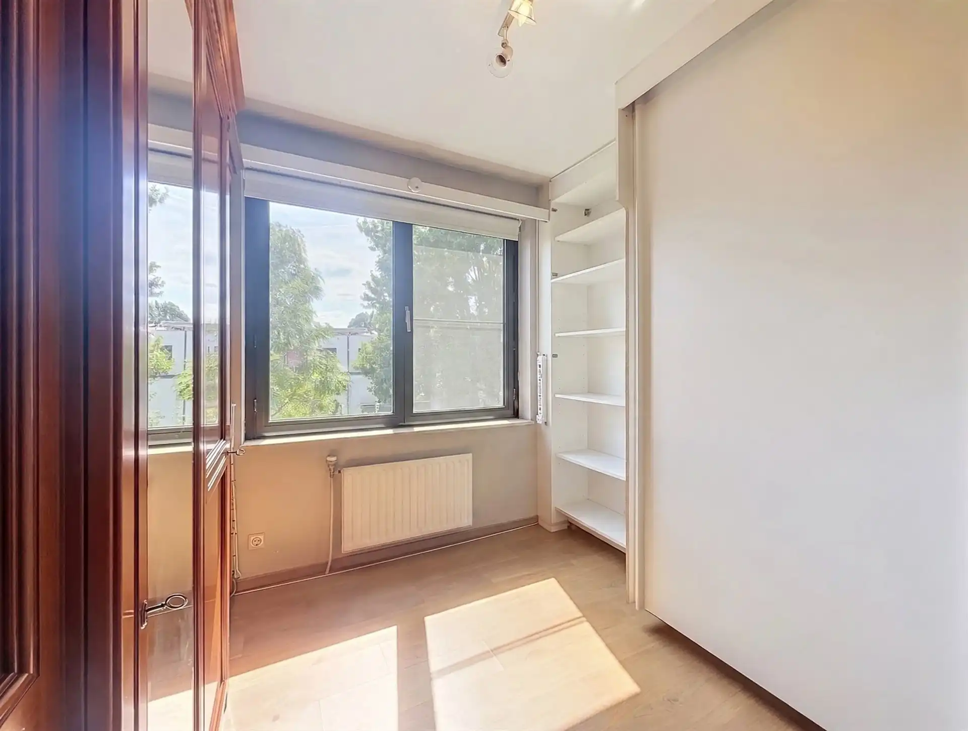 Ruim appartement op toplocatie aan het Hendrik Heymanplein in Sint-Niklaas foto 13