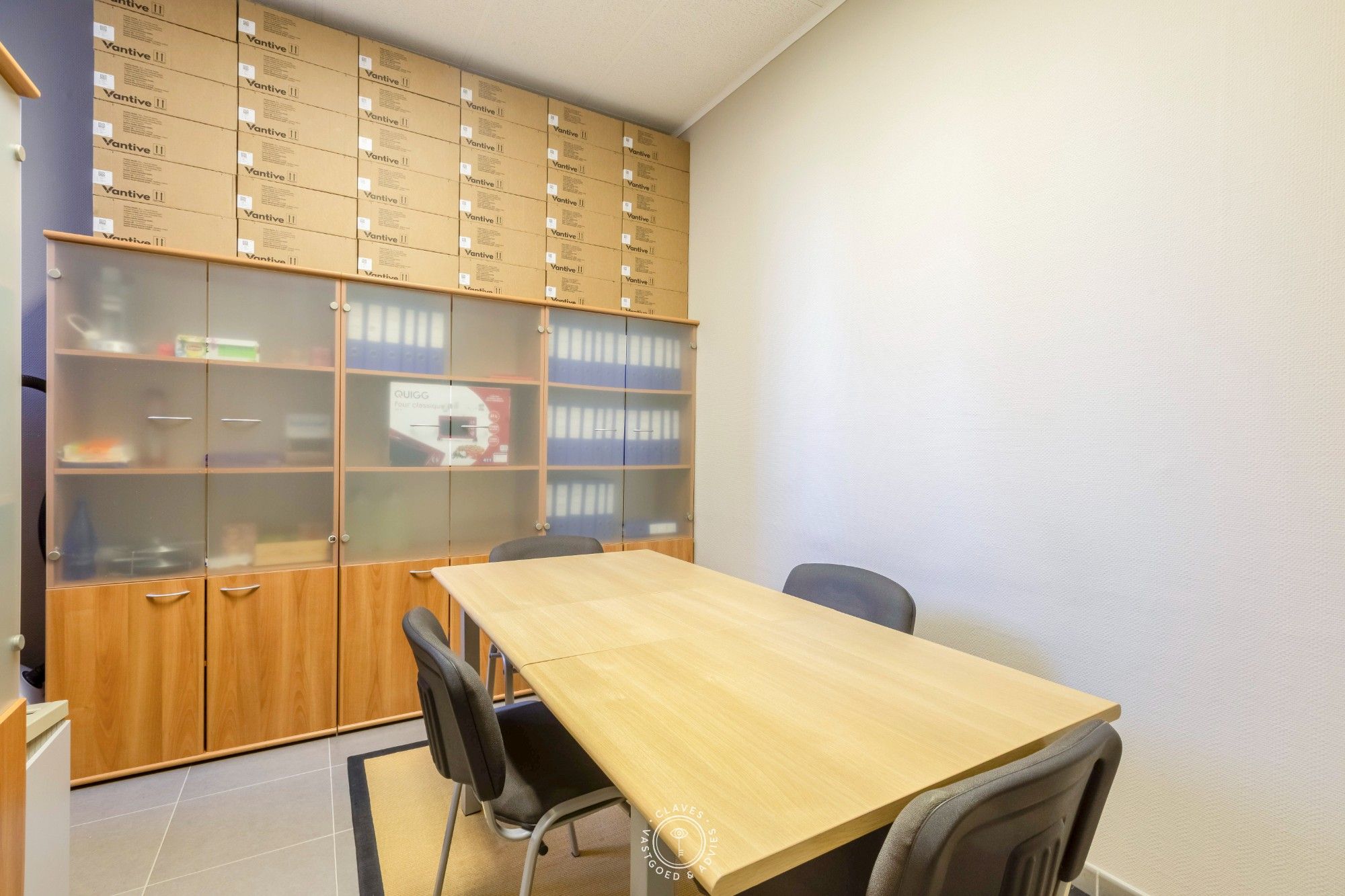 Welgelegen kantoorruimte met goede visibiliteit foto 17
