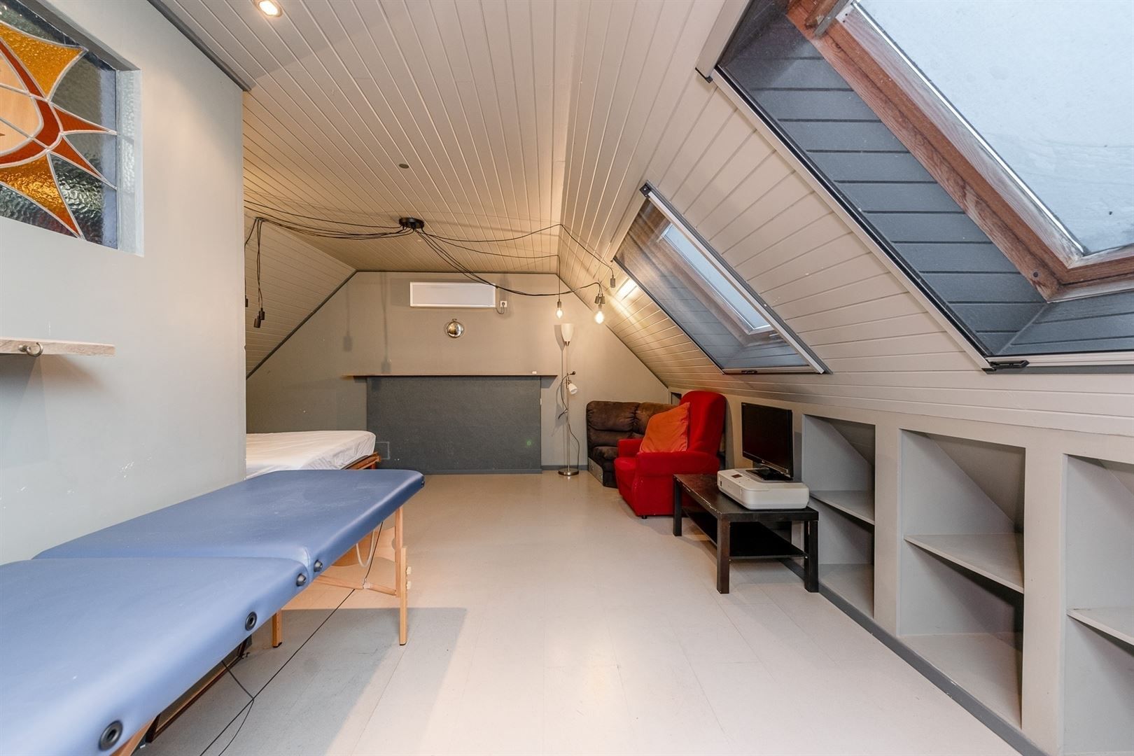 Vrijstaande woning met grote tuin foto 20