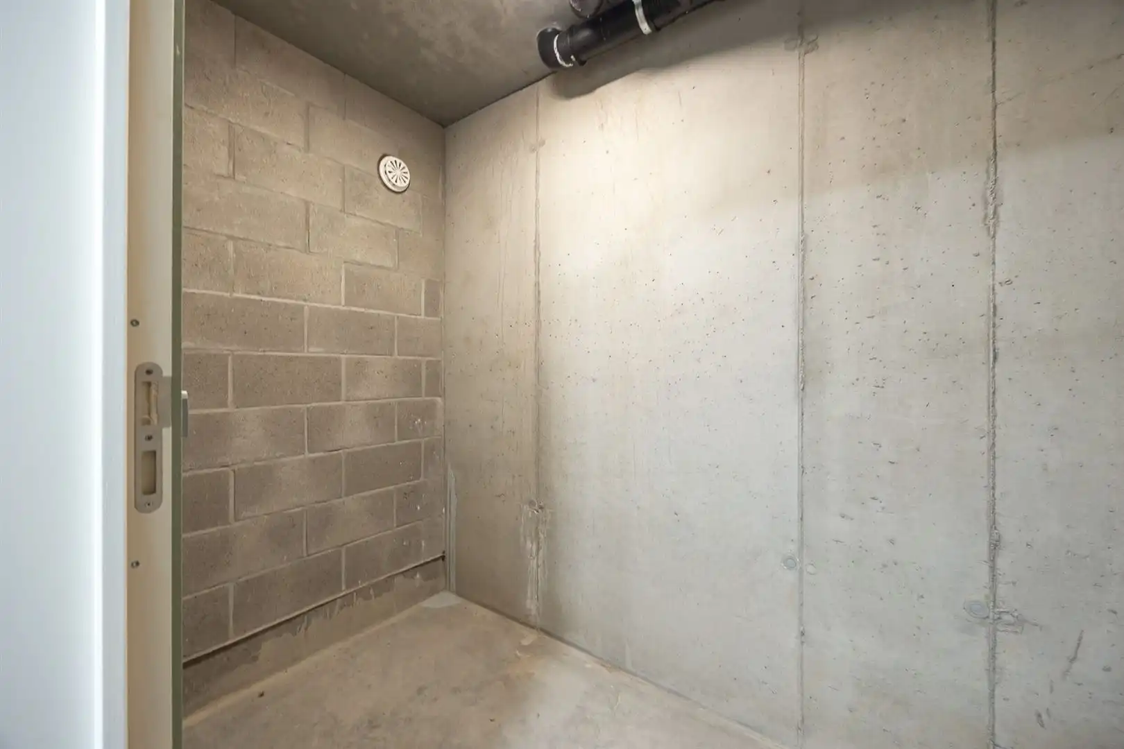 Modern nieuwbouwappartement met 2 slaapkamers, terras & overdekte autostaanplaats foto 19