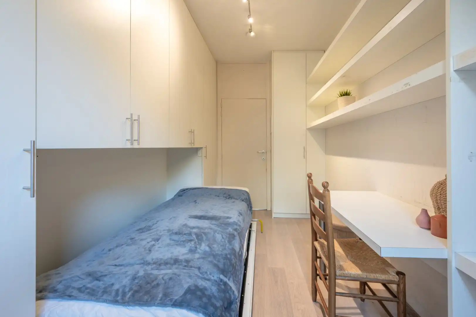 Gelijkvloers hoekappartement op unieke ligging in hartje Brugge foto 10