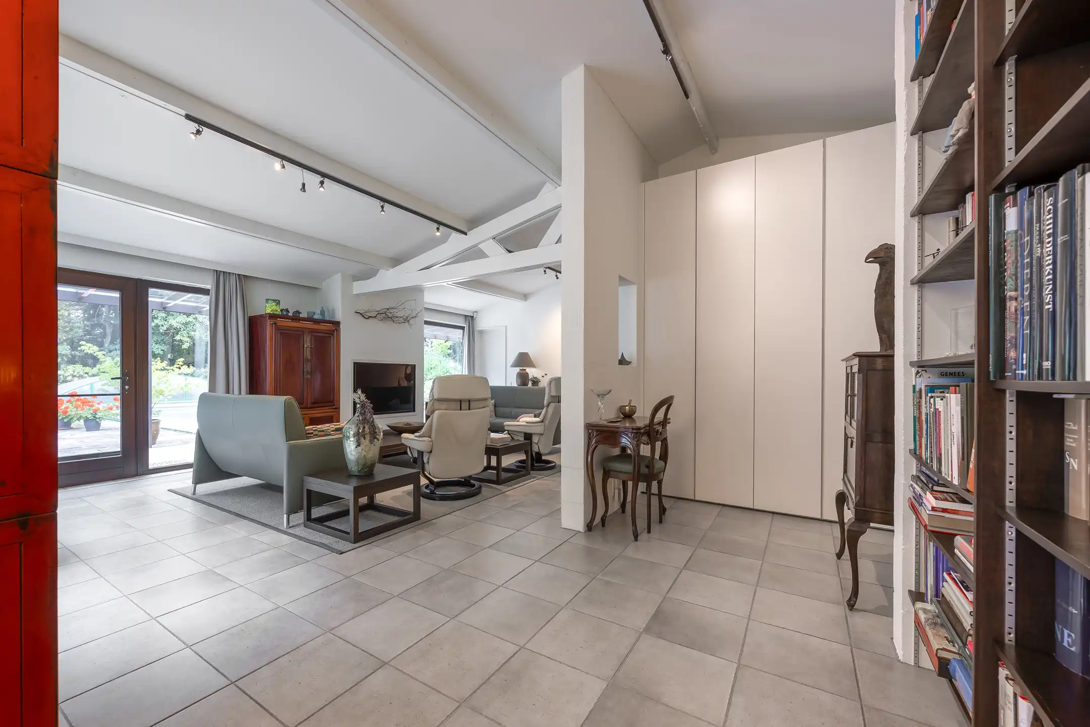 Unieke villa gelegen in een oase van rust foto 11