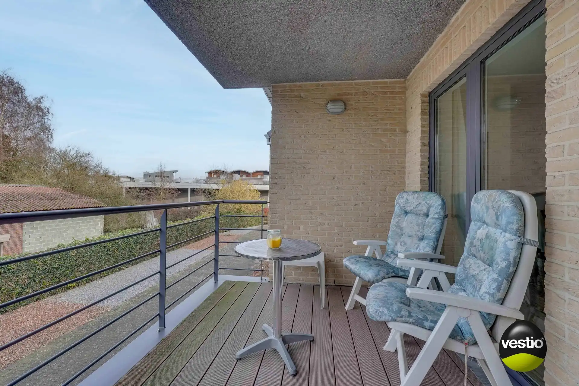 RUIM APPARTEMENT OP RUSTIGE LOCATIE AAN CENTRUM MAASEIK foto 8