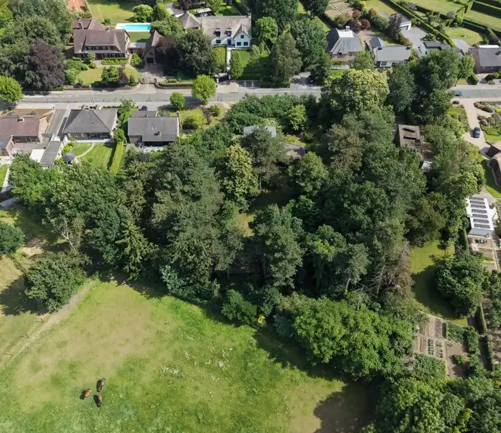 Uitzonderlijk perceel van bijna 50 are met renovatie- én ontwikkelingspotentieel op toplocatie foto 10