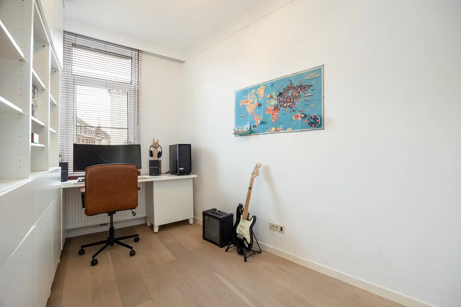 Gerenoveerd 3-slpk appartement van 130 m² met terras in Klein-Antwerpen foto 25