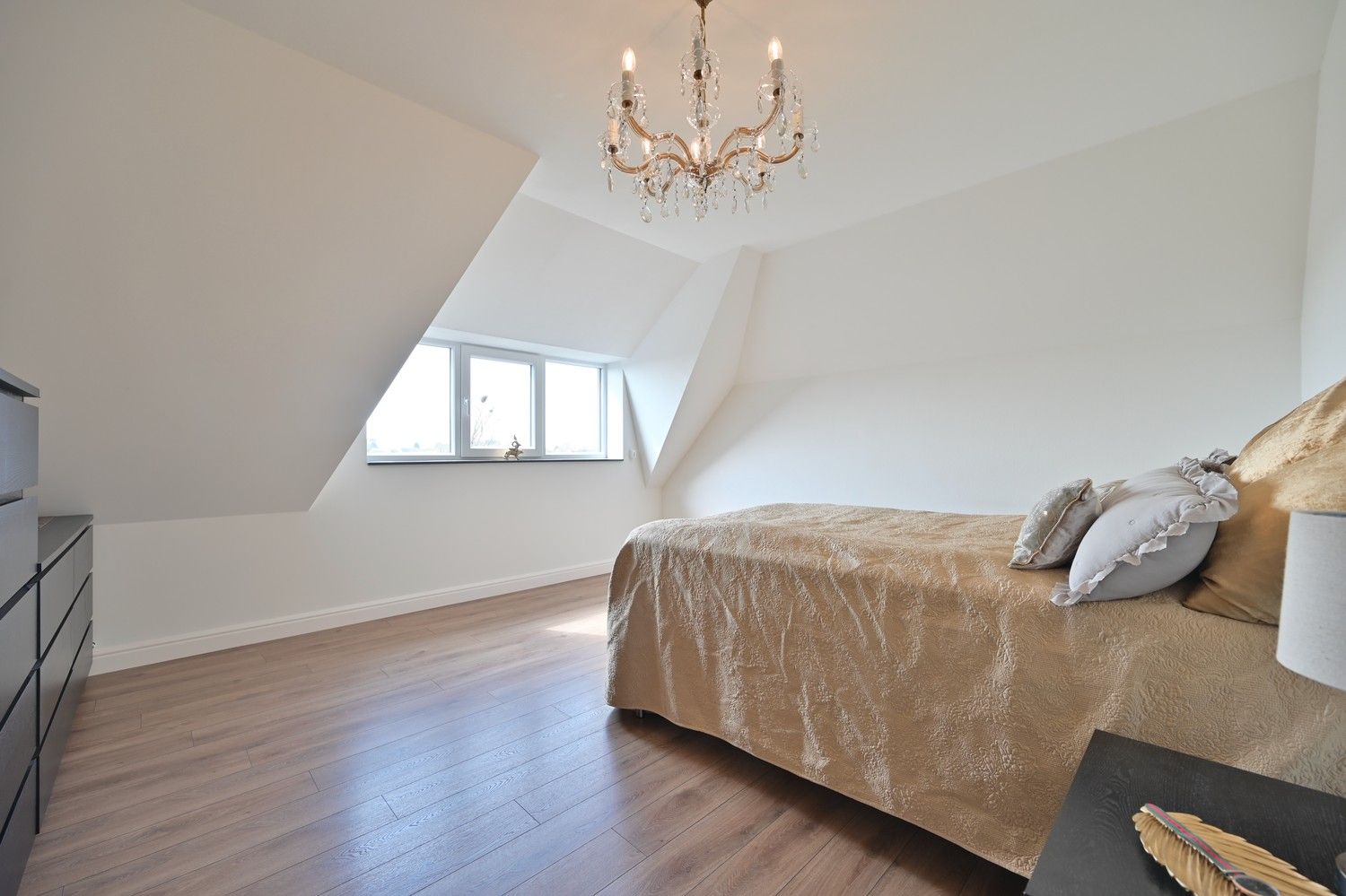 Instapklare, volledig gemoderniseerde woning met zwembad en riant bijgebouw, mooi landelijk gelegen te Maasmechelen-Leut foto 26