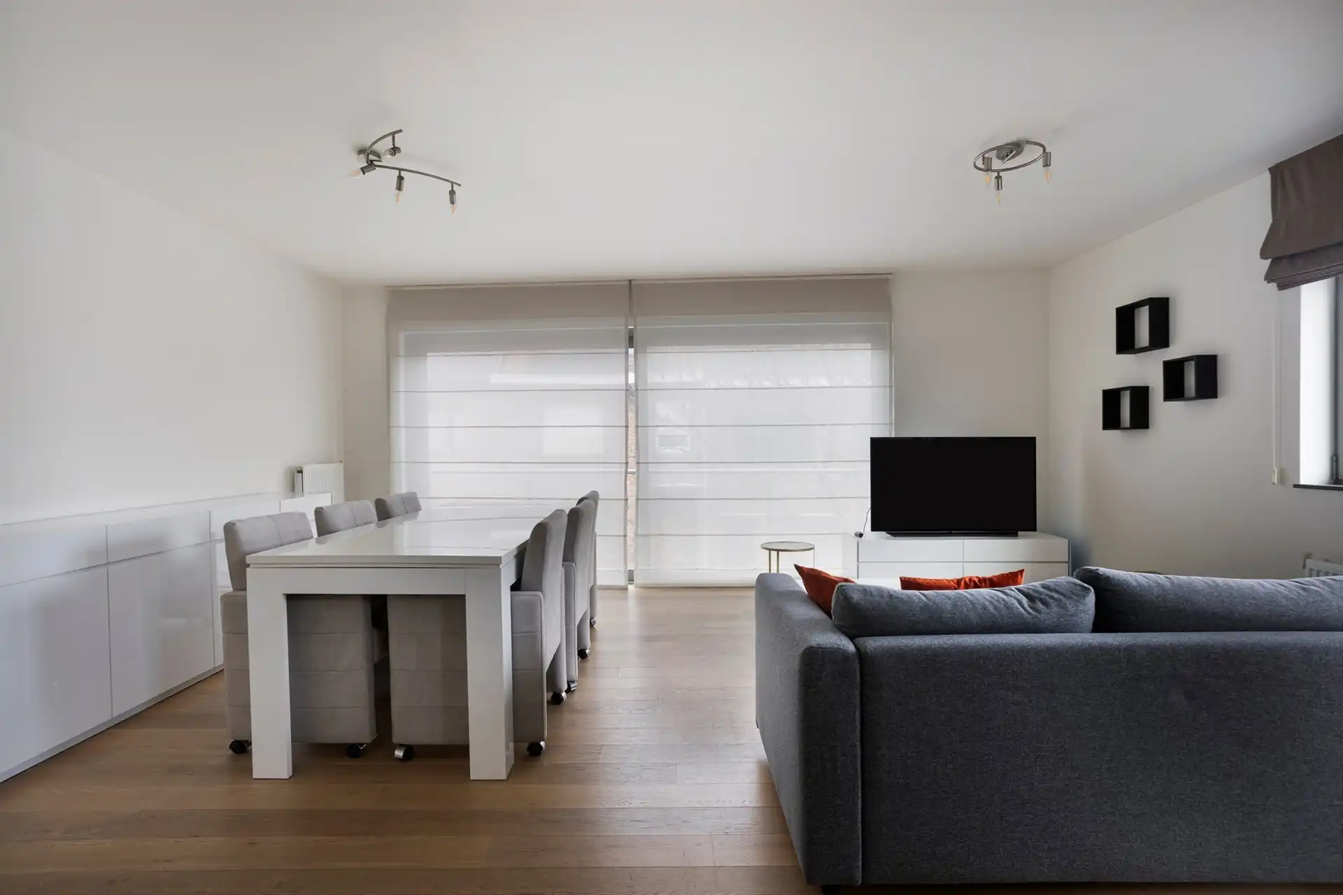 Ruim appartement met 2 ruime kamers en terras te Merchtem  foto 6