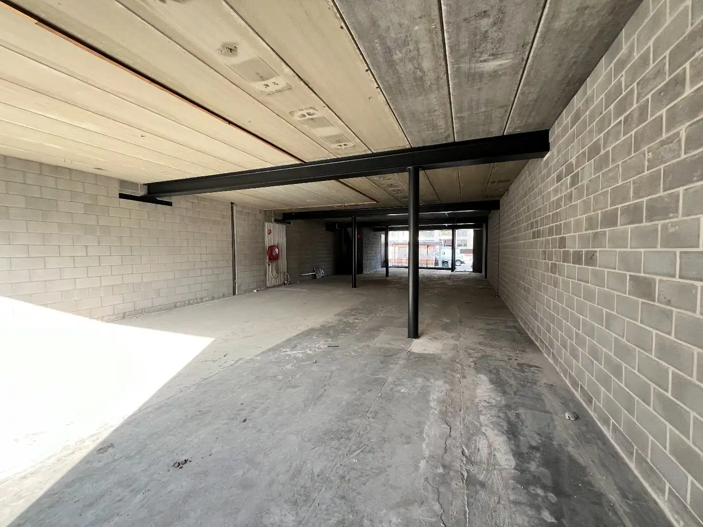 Casco commercieel gelijkvloers op toplocatie te Kapellen foto 6
