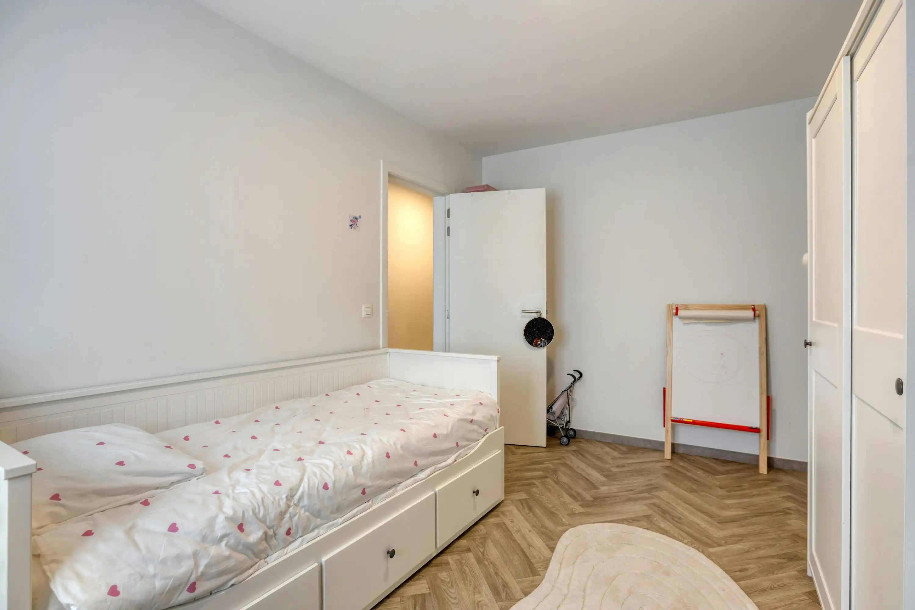 Ruim appartement te koop in Ieper met 3 kamers foto 14
