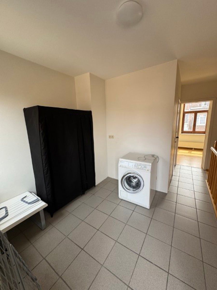 Handelspand met duplex woonst foto 8