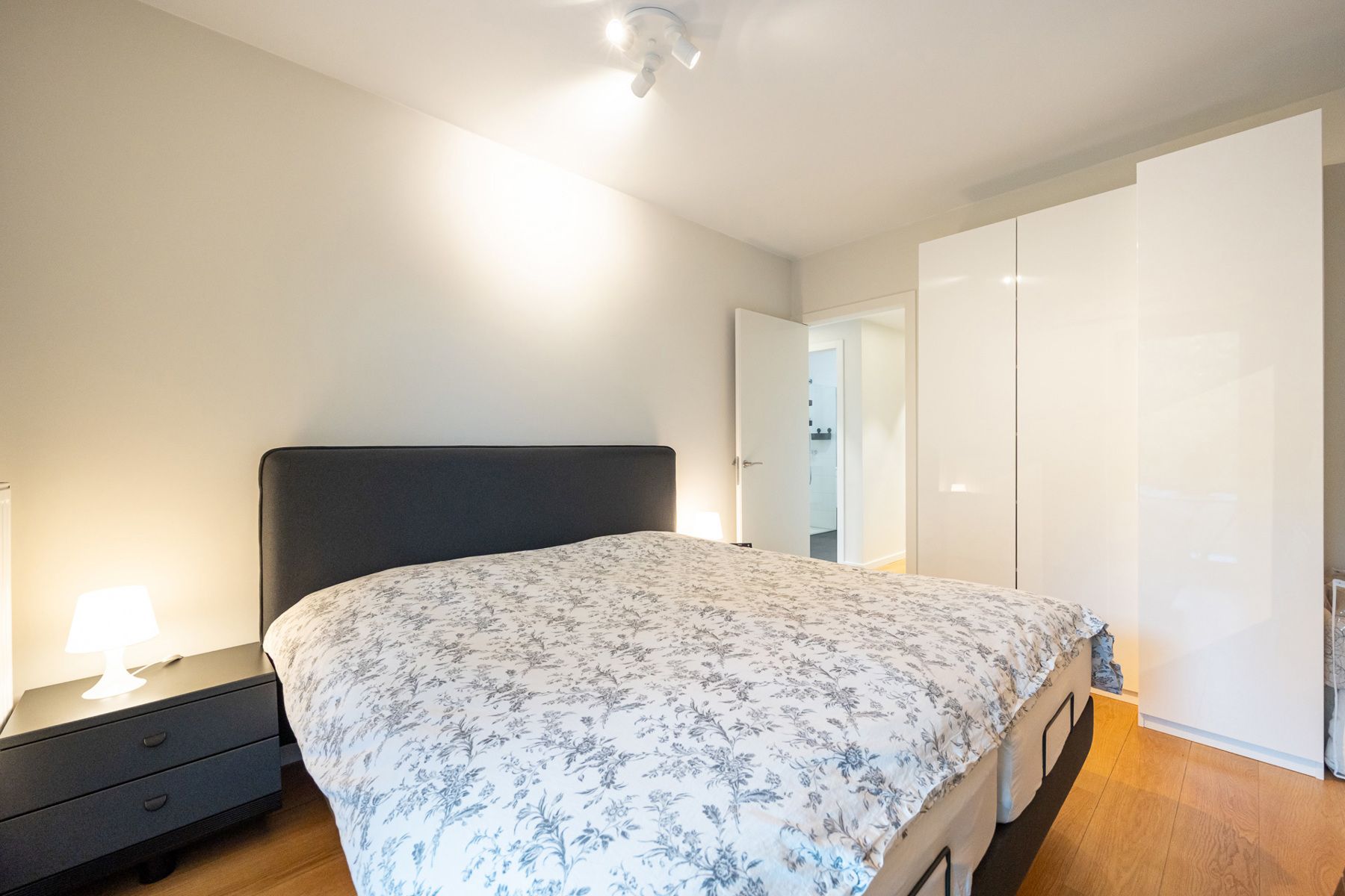 Energiezuinig appartement met 2 slaapkamers en parktuin foto 8