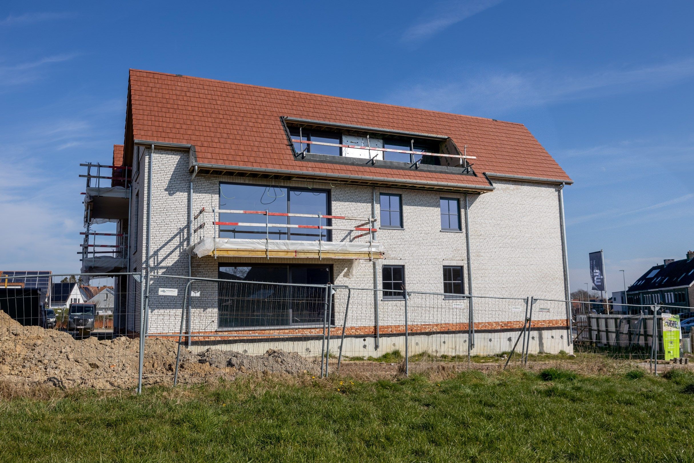 LUXUEUS NIEUWBOUWAPPARTEMENT MET ZONNIG TERRAS foto 3