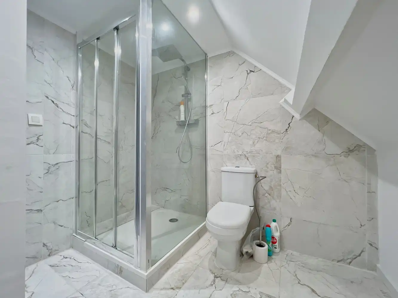 Prachtige gezinswoning (5 slpk / 2 badk) + zonnige tuin foto 15